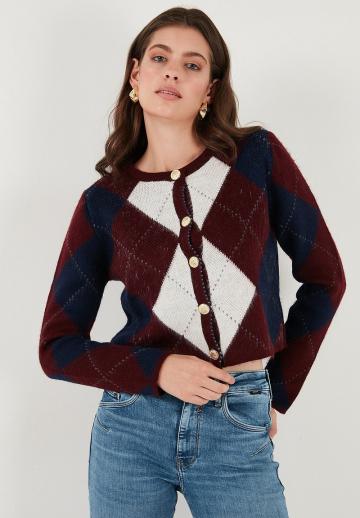 Жаккардовая вязаная кофта