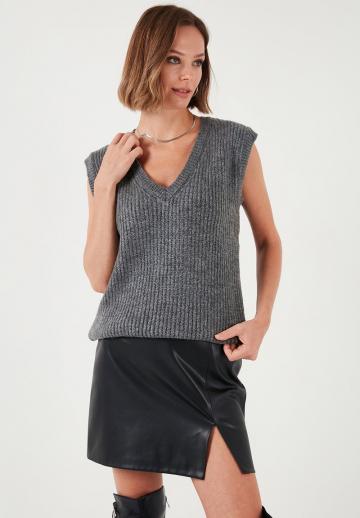Пуловер без рукавов