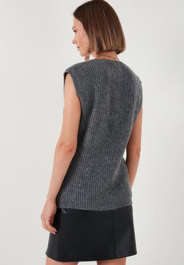 Пуловер без рукавов