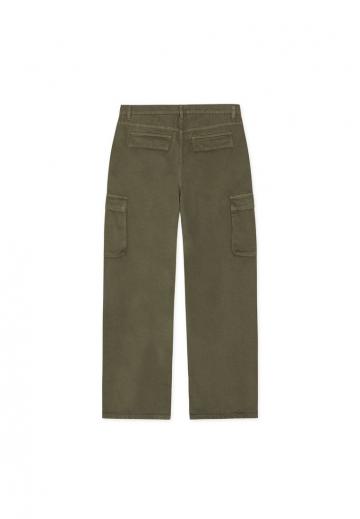 Брюки с накладными карманами