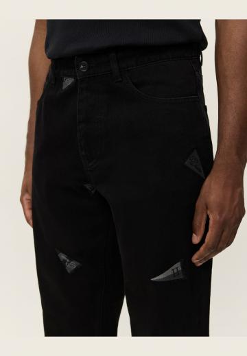 Прямые джинсы