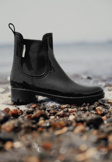 Резиновые сапоги