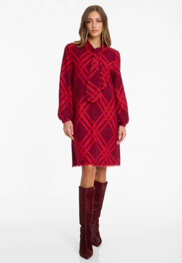 Вязаное платье