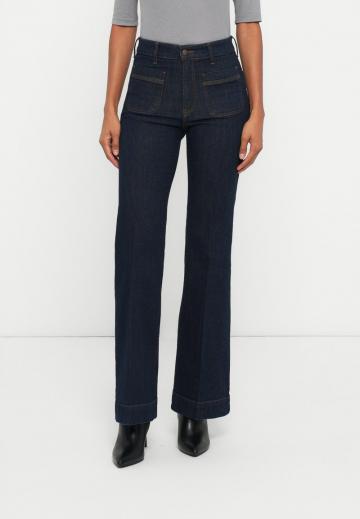 Клешеные джинсы