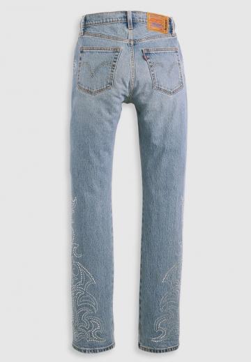 Прямые джинсы