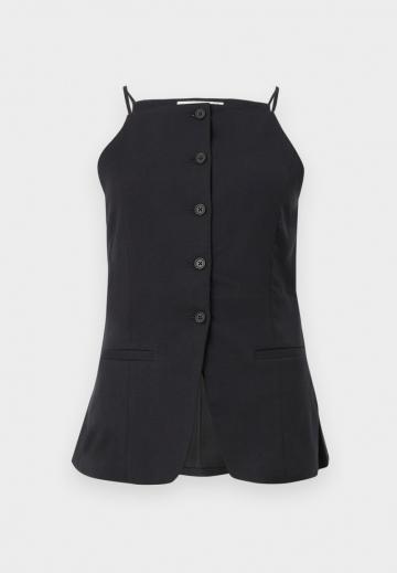 Топ на бретельках