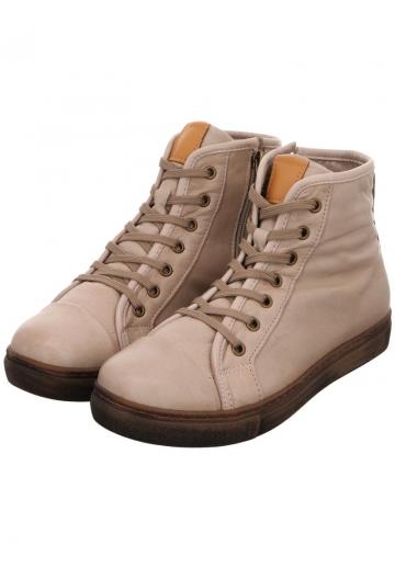 Ботинки на шнуровке