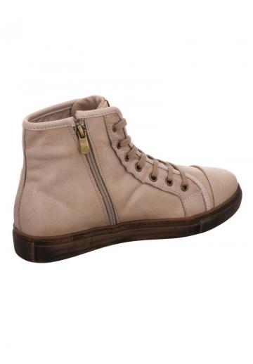 Ботинки на шнуровке