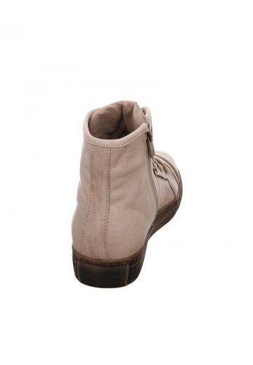 Ботинки на шнуровке