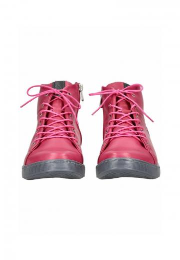 Ботинки на шнуровке