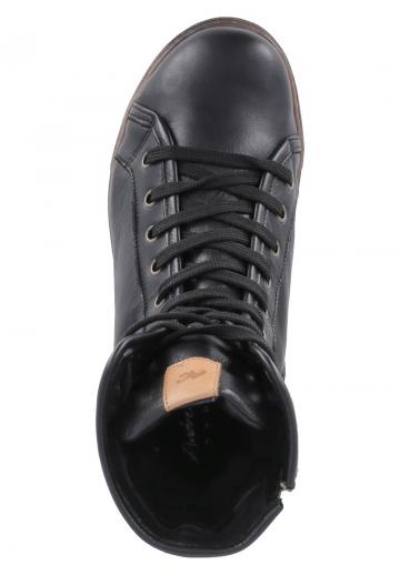 Зимние ботинки