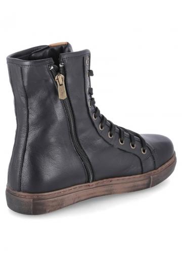 Зимние ботинки