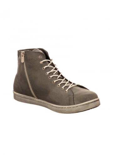 Ботинки на шнуровке