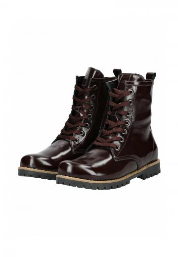 Ботинки на шнуровке