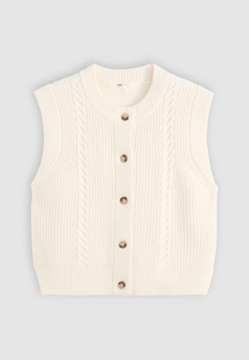 Вязаный жилет