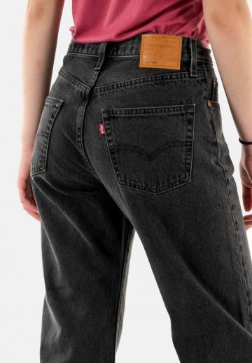 Короткие джинсы