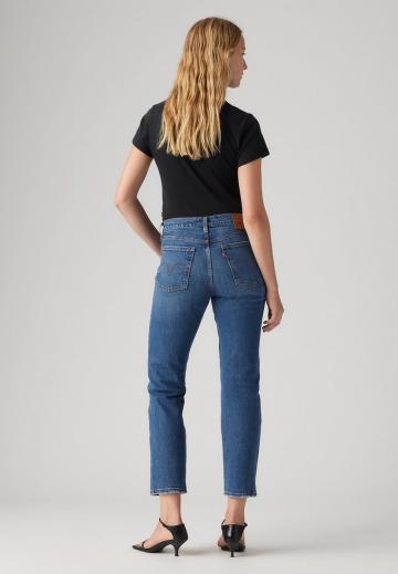 Короткие джинсы
