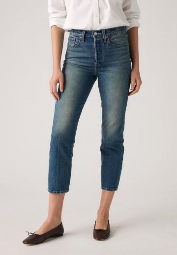 Короткие джинсы