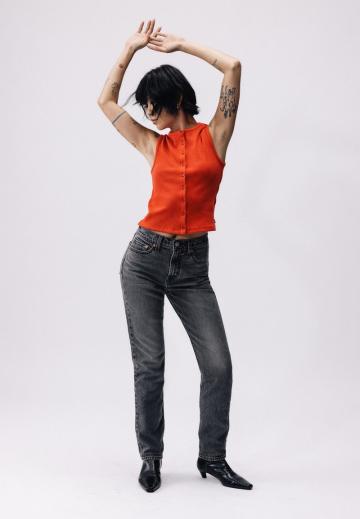 Узкие джинсы