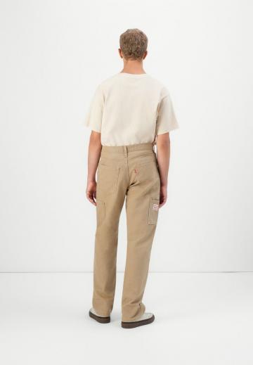 Свободные джинсы