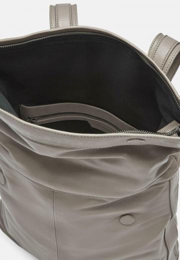 Кожаный рюкзак