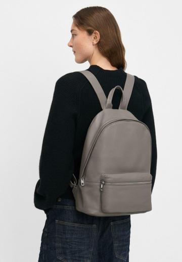 Кожаный рюкзак