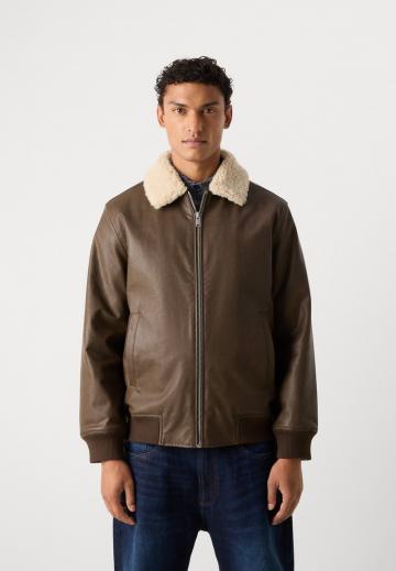 Куртка бомбер