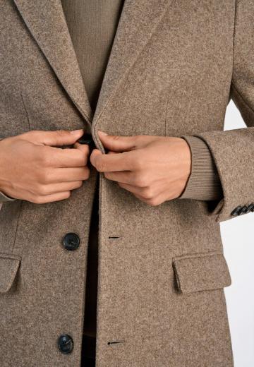 Короткое пальто