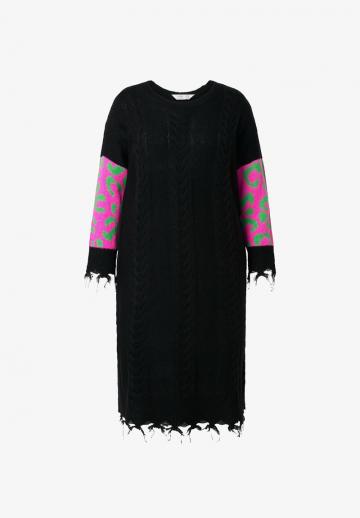 Вязаное платье