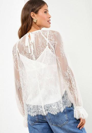 Кружевная блузка