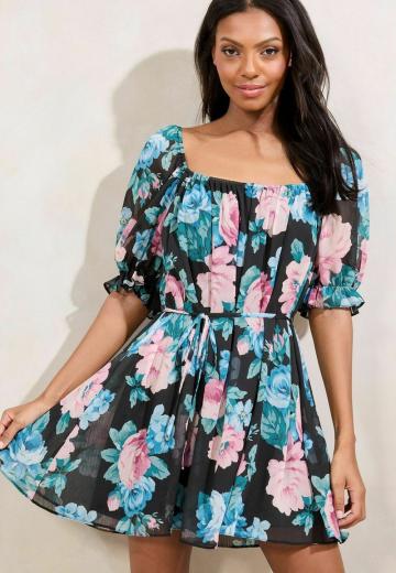 Короткое платье