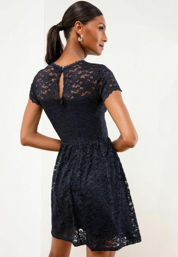 Короткое платье