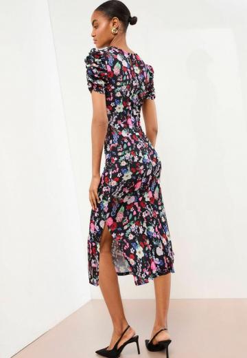 Платье футляр