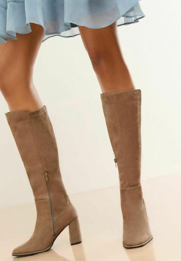 Высокие сапоги