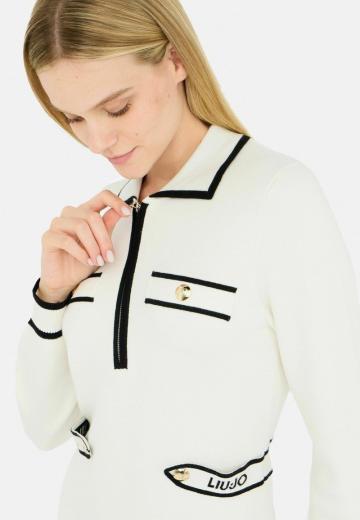 Вязаное платье