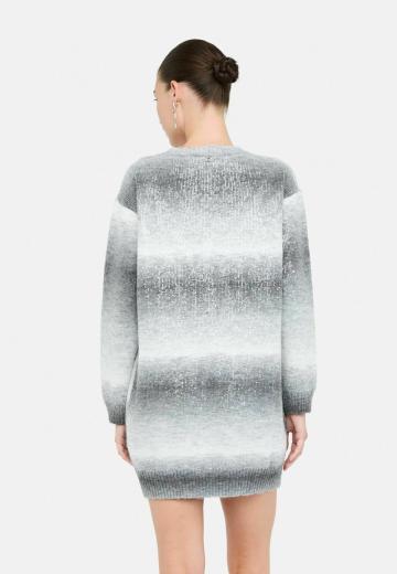 Вязаное платье