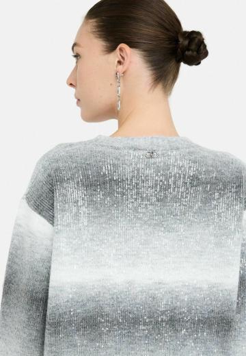 Вязаное платье