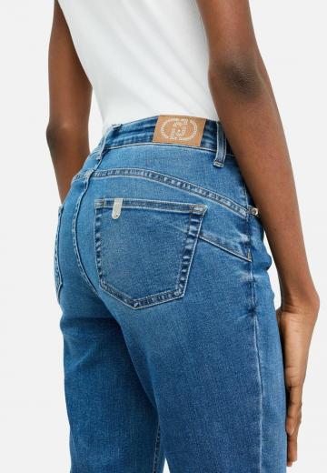 Клешеные брюки