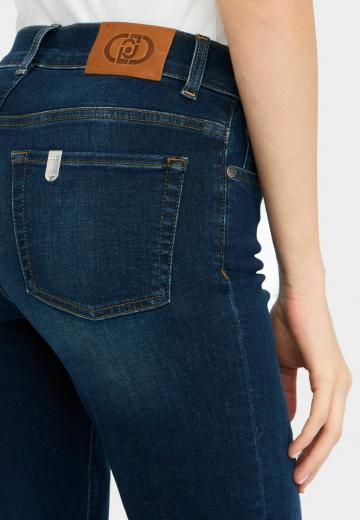 Клешеные брюки