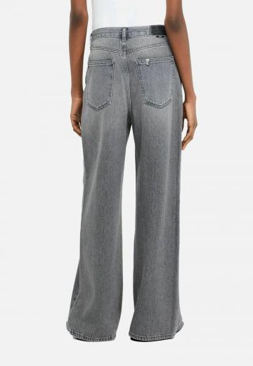 Свободные джинсы