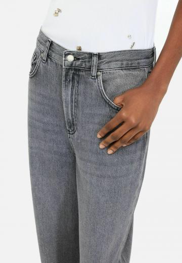 Свободные джинсы
