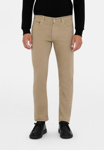 Узкие джинсы