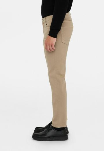 Узкие джинсы