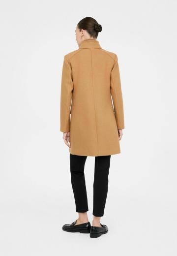 Короткое пальто