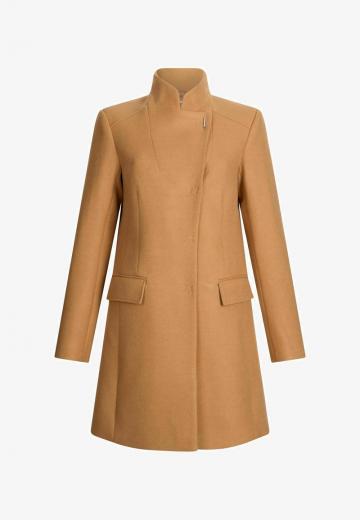 Короткое пальто