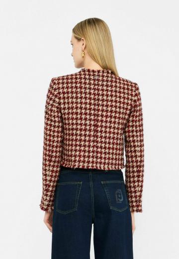 Короткая куртка