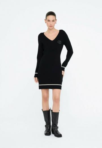 Вязаное платье