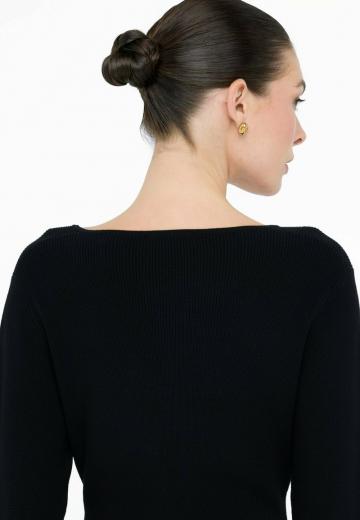 Вязаное платье