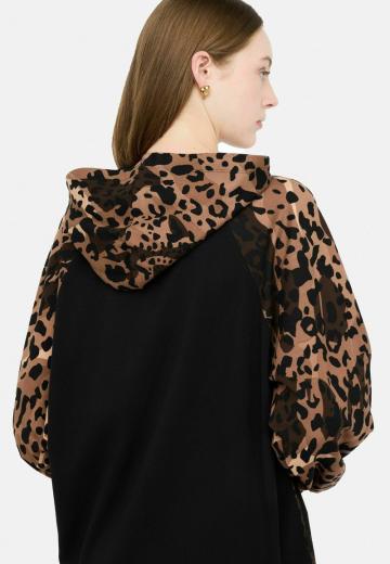 Пуловер с капюшоном