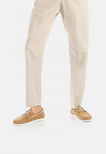 Ботинки на шнуровке